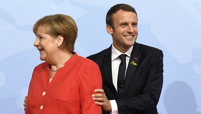 Ангелу Меркель приняли за жену президента Франции Эммануэля Макрона (видео)