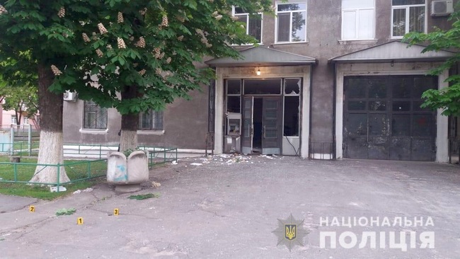 На Харьковщие с помощью самодельной бомбы взорвали банкомат (фото, видео)