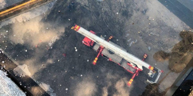 На пешеходном мосту в Киеве повредили защитную стеклянную пленку — Кличко