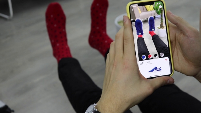 Gucci представил приложение для примерки обуви