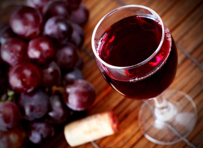 Исследователи выяснили, что красное вино помогает при психических расстройствах