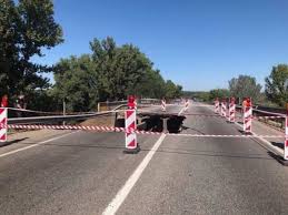 Стало известно, когда восстановят разрушенный мост в Харькове