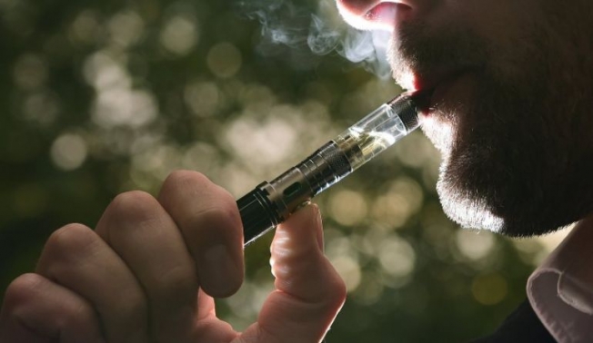 США винят в смертях от вейпа каннабис, а не никотин