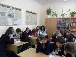 В украинских школах кардинально изменятся уроки английского языка: что ждет учителей и детей