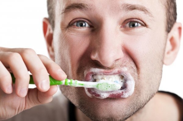 Стоматолог: что будет, если перестать чистить зубы