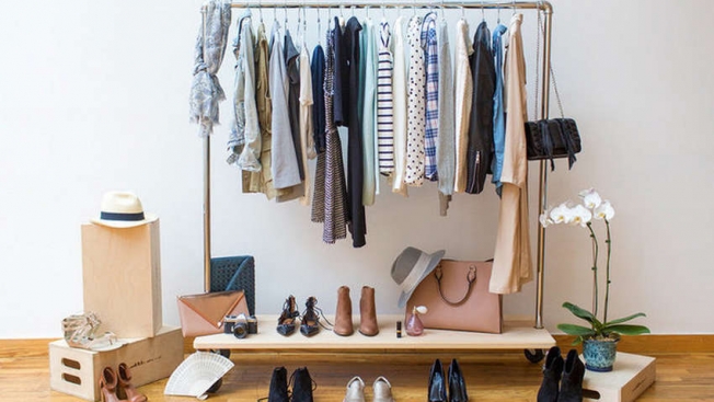 Ничего лишнего: как научиться минимализму в гардеробе
