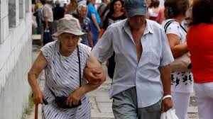Разница в 10 лет: ВОЗ оценила продолжительность жизни в Украине женщин и мужчин