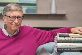 Билл Гейтс посоветовал книги, которые стоит прочитать этим летом
