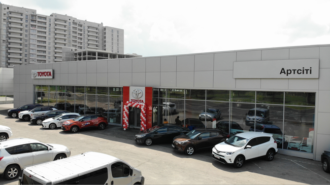 В Харькове открыт новый автоцентр Тойота
