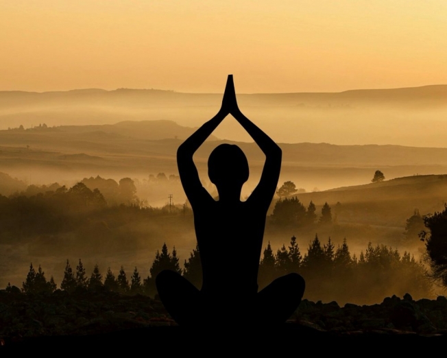 Медитация и йога могут помочь в лечении COVID-19