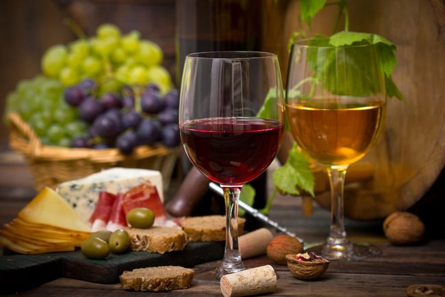 Выбираем вино: сочетание напитка с едой. Советы сомелье 