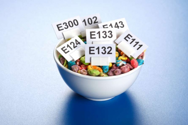 Медики назвали коды пищевых добавок, вызывающих онкологию