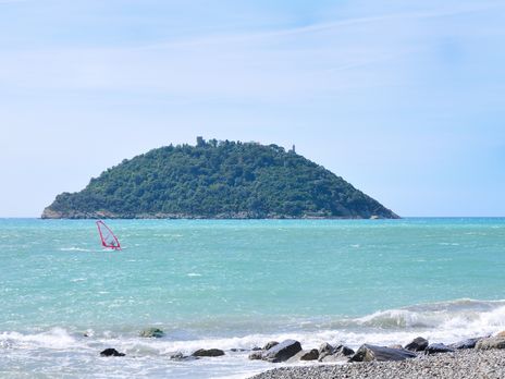 Сын экс-владельца Мотор Січі Богуслаева купил остров в Италии за €10 млн