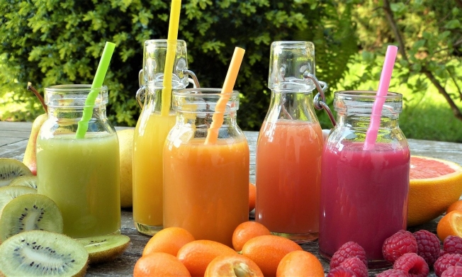 Есть ли преимущества свежевыжатого сока по сравнению с фруктами и овощами?