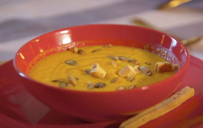Горячая соблазнительница: Монро поделилась рецептом крем-супа для повышения либидо