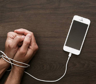 Цікавий експеримент: як на людину впливають усього 6 хвилин без смартфона