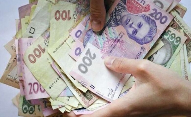 В Госстате подсчитали, сколько украинцев зарабатывают более 25000 грн в месяц