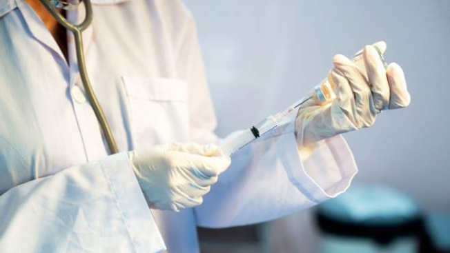 Безопасна или нет: AstraZeneca сделала заявление о своей вакцине