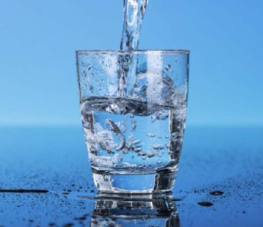 Чрезмерное употребление воды может вызвать проблемы со здоровьем