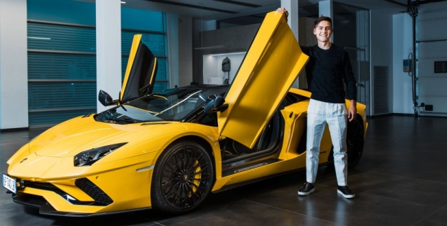 Звезда Ювентуса отметил свой 100-й гол покупкой Lamborghini