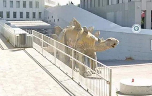 В статуе динозавра нашли тело пропавшего мужчины