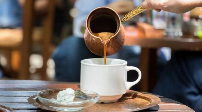 Як правильно заварювати каву в турці