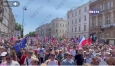Сотні тисяч людей зібралися в неділю на акцію протесту проти влади у Варшаві